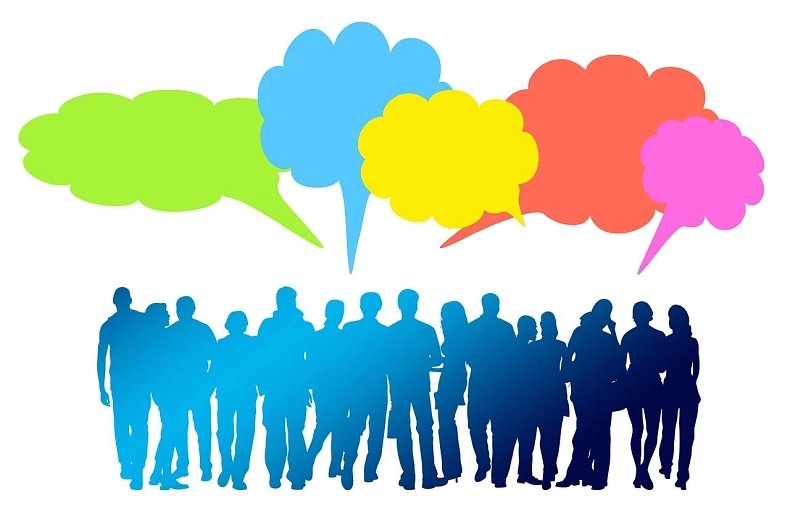 group-1825510_1280.jpg Gruppe an Menschen mit Sprechblasen obendrüber